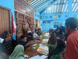 Pembagian Bansos CPP di Kalurahan Kemadang Berjalan Lancar